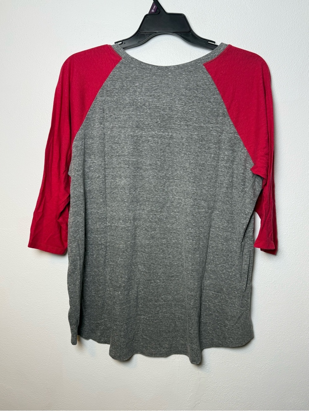 torrid Gray & Red Raglan Graphic Tee - Holiday Money Message - Picture 4 of 5